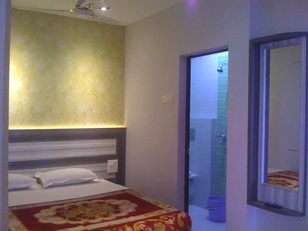 Dwivedi Palace On Steps Hotel 2*