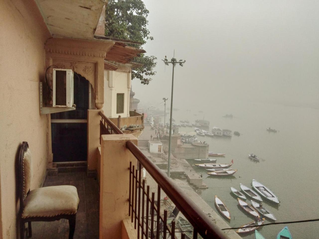 Dwivedi Palace On Steps Hotel